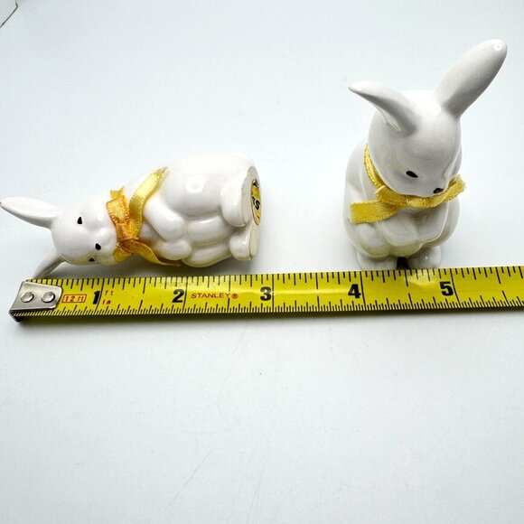 Russ 1980s Vtg Easter Bunny Ceramic Figurines With Yellow Bow Set Of 2 - Picture 2 of 7
